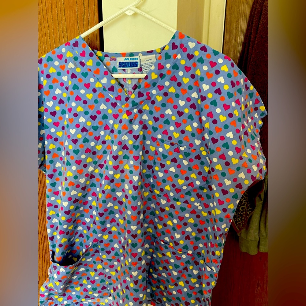 Scrub top - Picture 1 of 1